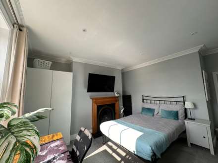 Flat 4, 30 Stoke Road, Guildford, GU1 4HR, Image 5