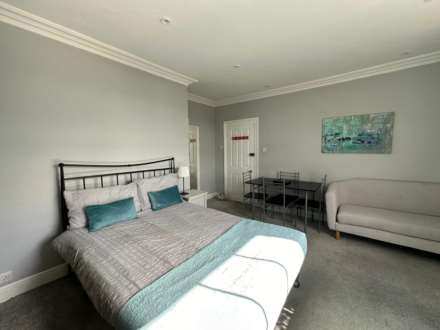 Stoke Road large Double room available, Image 7