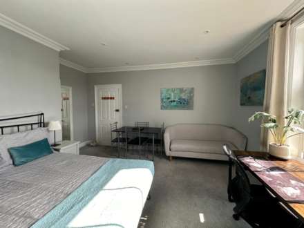 Stoke Road large Double room available, Image 8