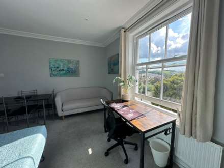 Stoke Road large Double room available, Image 9