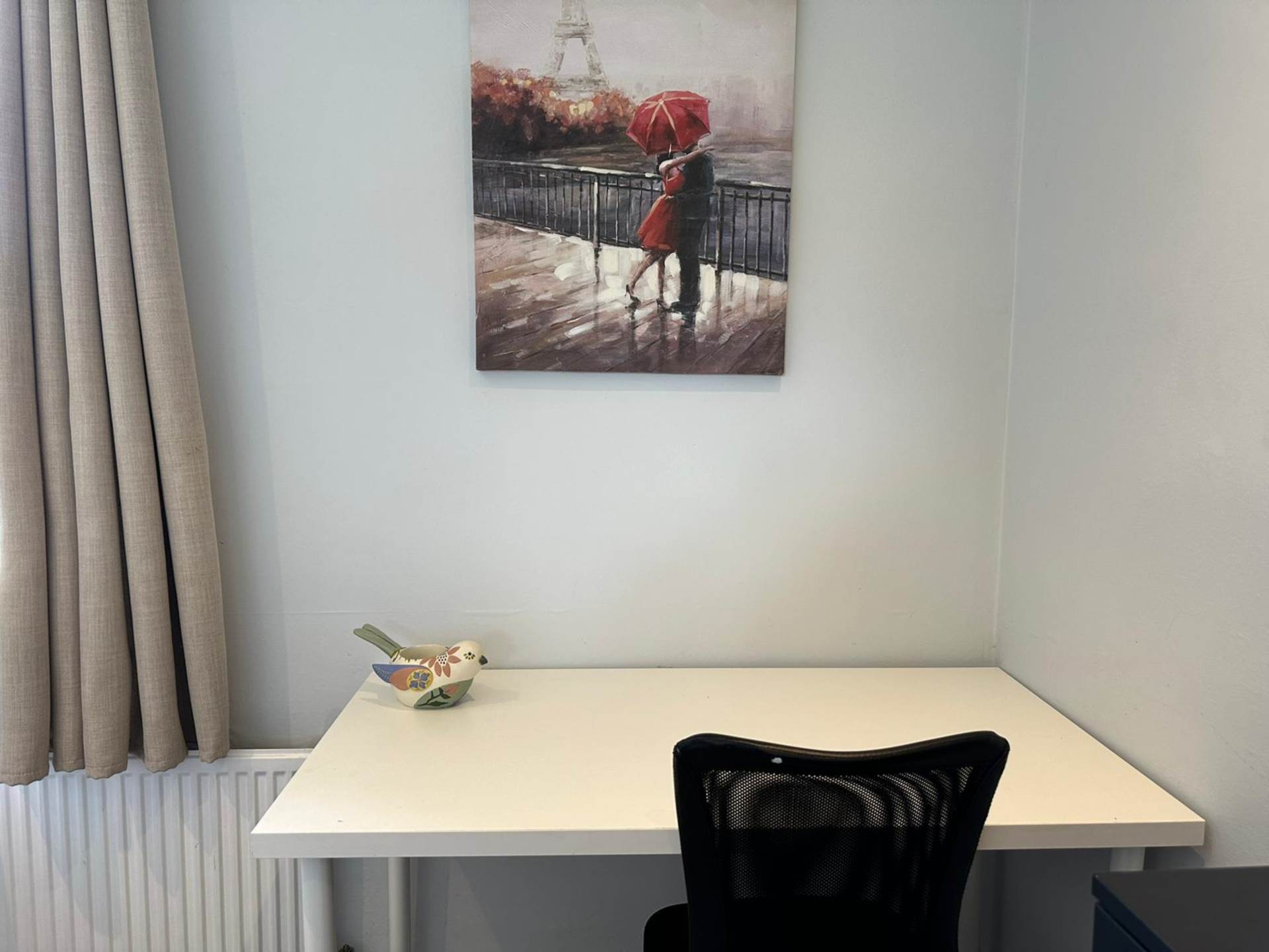 Room 2: Flat 4, 30 Stoke Road, Guildford, GU1 4HR, Image 5
