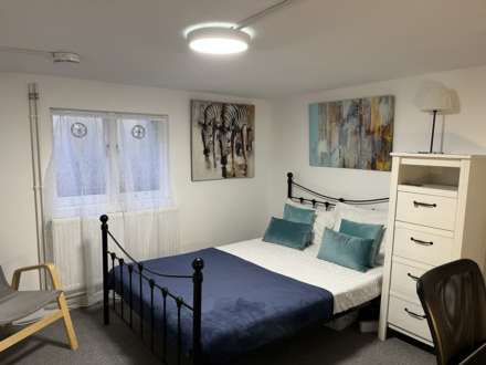 Room 1, 25 Springfield Road, Guildford, Surrey GU1 4DW