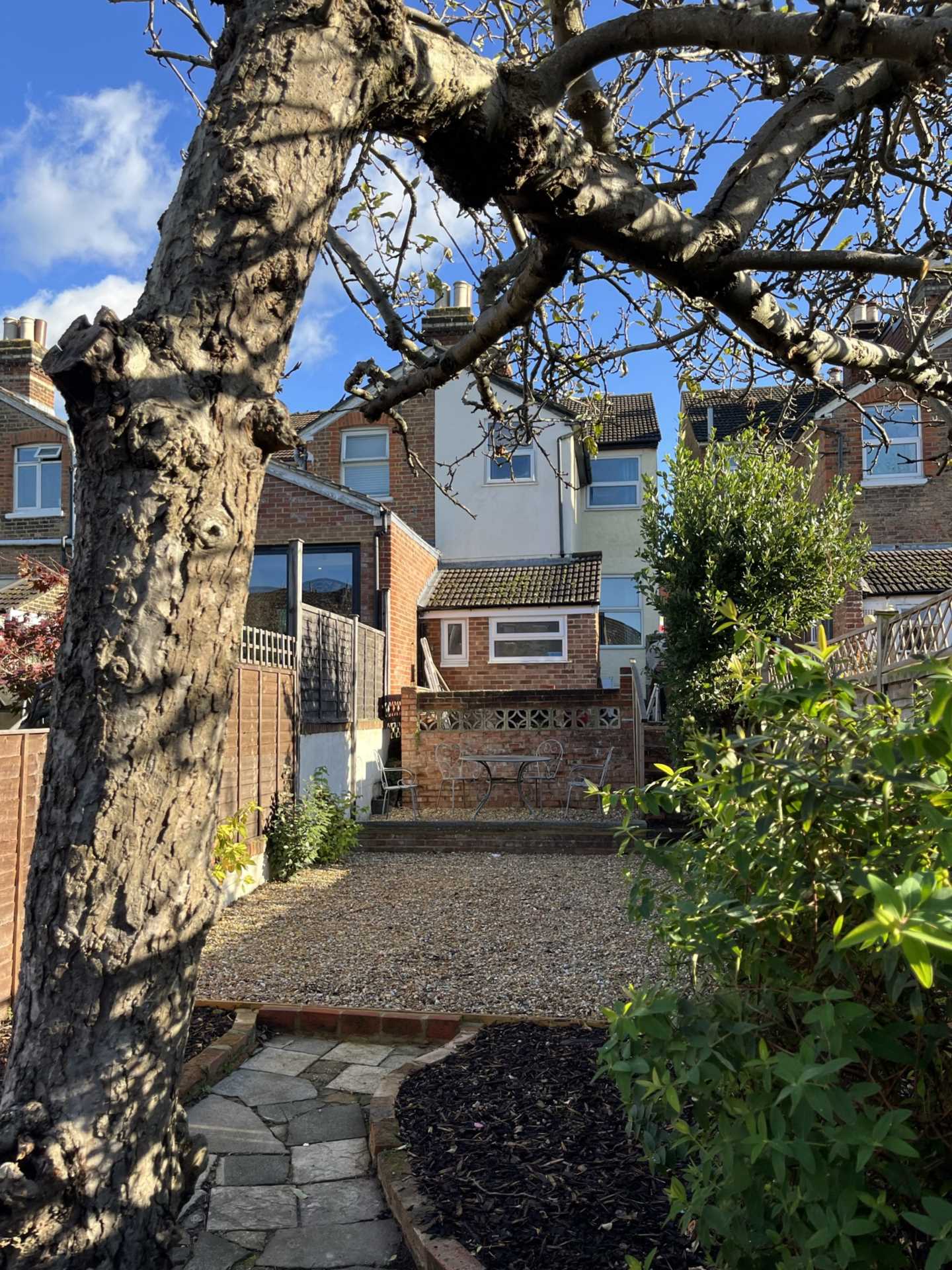Room 5, 25 Springfield Road, Guildford, Surrey GU1 4DW, Image 19