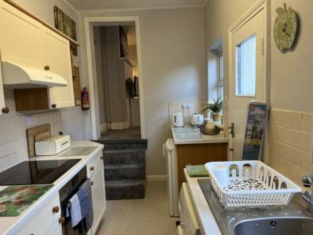 Room 5, 25 Springfield Road, Guildford, Surrey GU1 4DW, Image 8