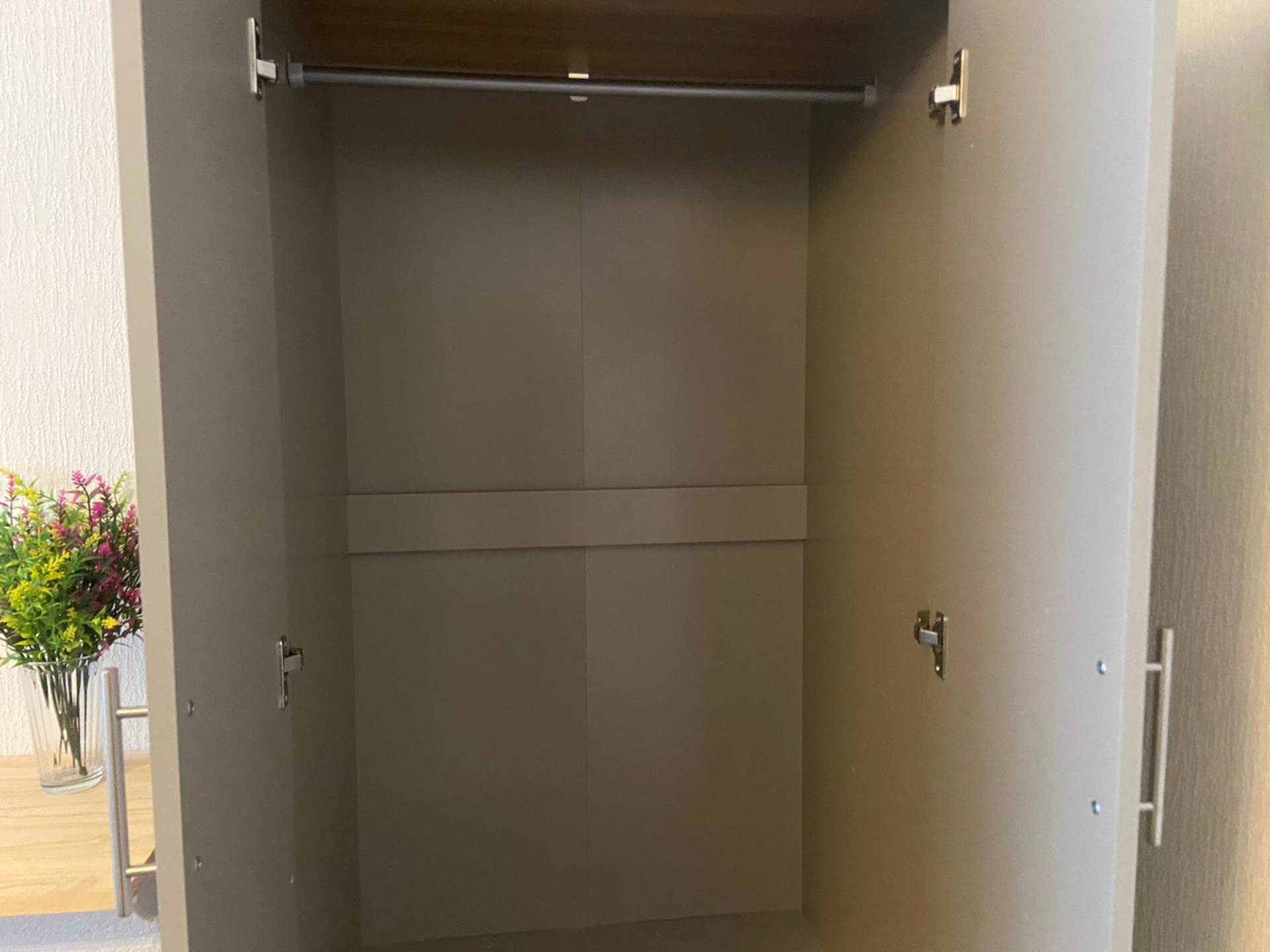 Room 1: 15 Sycamore Road, Guildford, GU1 1HJ, Image 8
