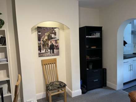 Room 1: 15 Sycamore Road, Guildford, GU1 1HJ, Image 24
