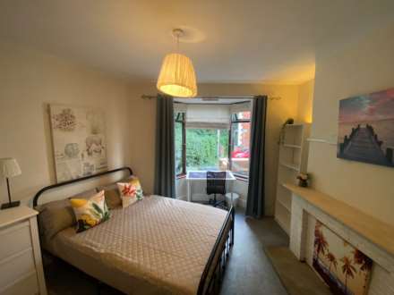 Room 1: 15 Sycamore Road, Guildford, GU1 1HJ, Image 6