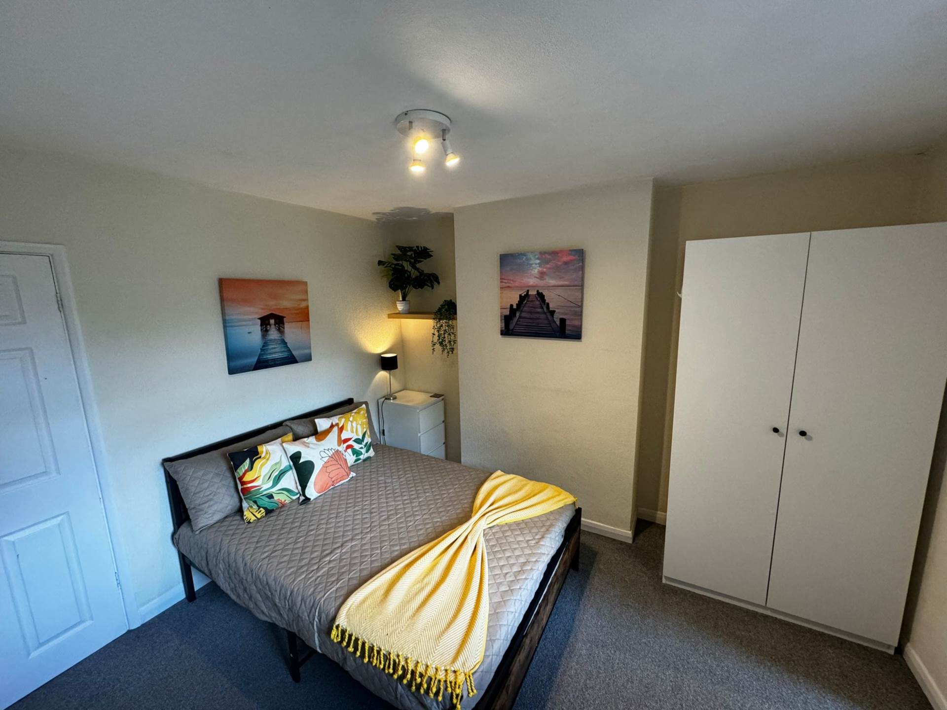 Sycamore Road, Guildford, Image 1