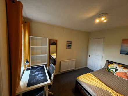 Sycamore Road, Guildford, Image 3