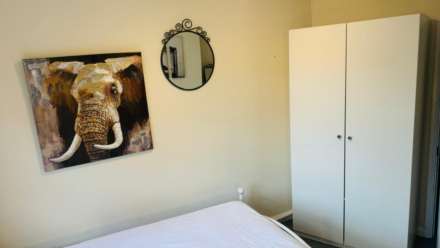 Room 3: 15 Sycamore Road, Guildford, GU1 1HJ, Image 4