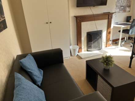 Pewley Way, Guildford, Image 16