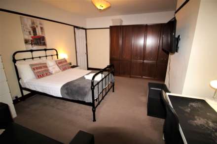Pewley Way, Guildford, Image 18