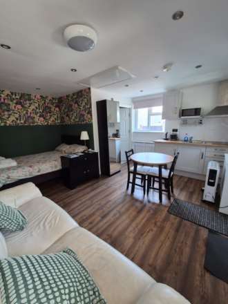 St. Catherines Park, Guildford, GU1 3NF, Image 24