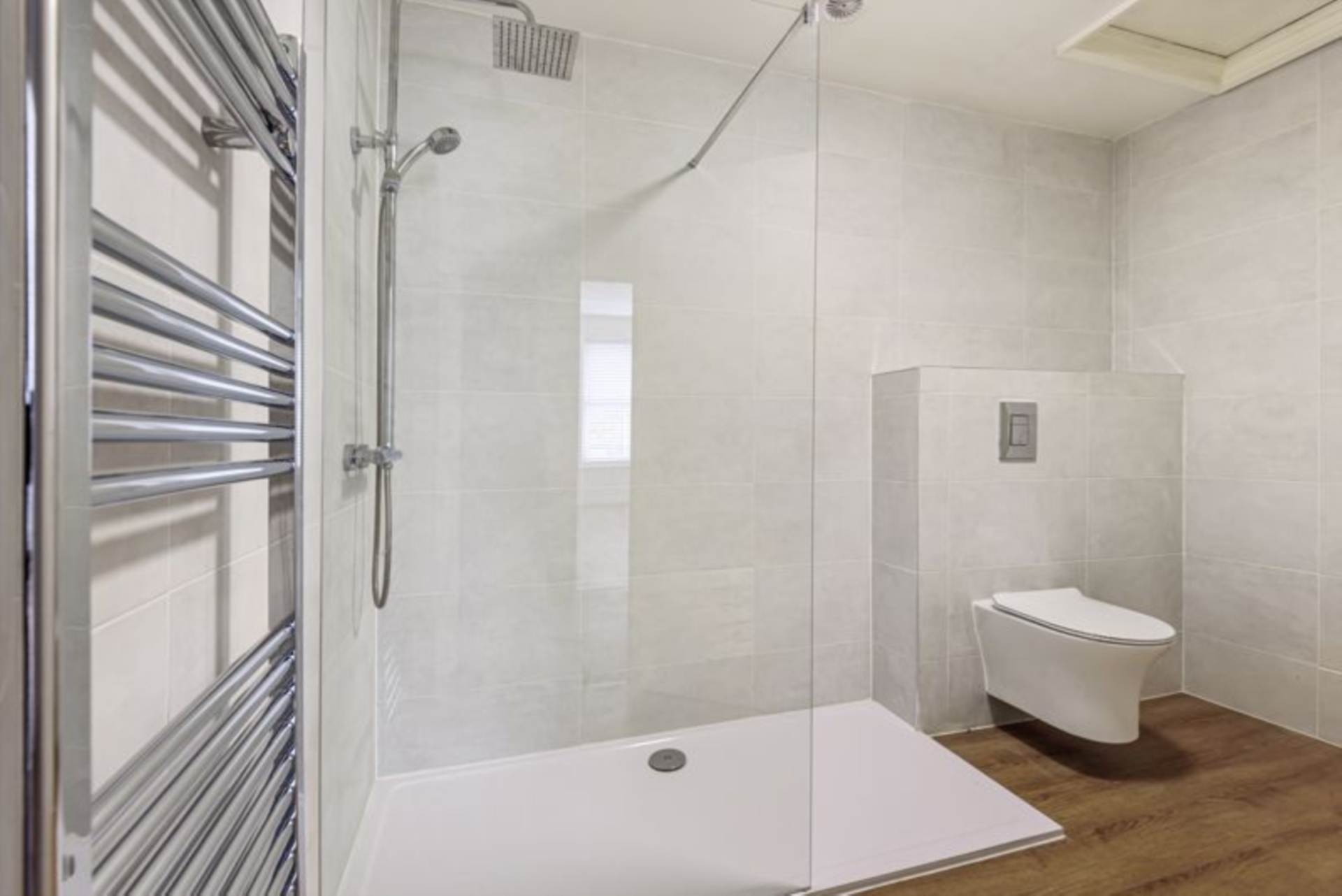 Room 3: 108A High Street, Godalming, GU7 1DW, Image 10