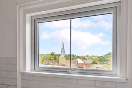 Room 3: 108A High Street, Godalming, GU7 1DW, Image 13