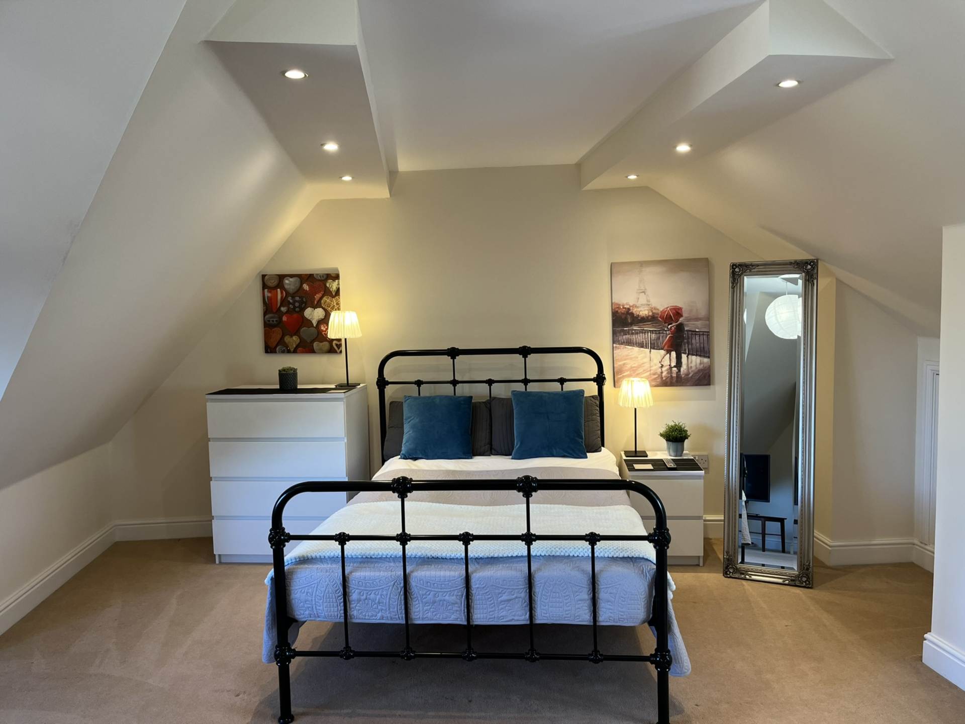 Room 1, Willowbrook, Great George, Godalming GU7 1EE, Image 1