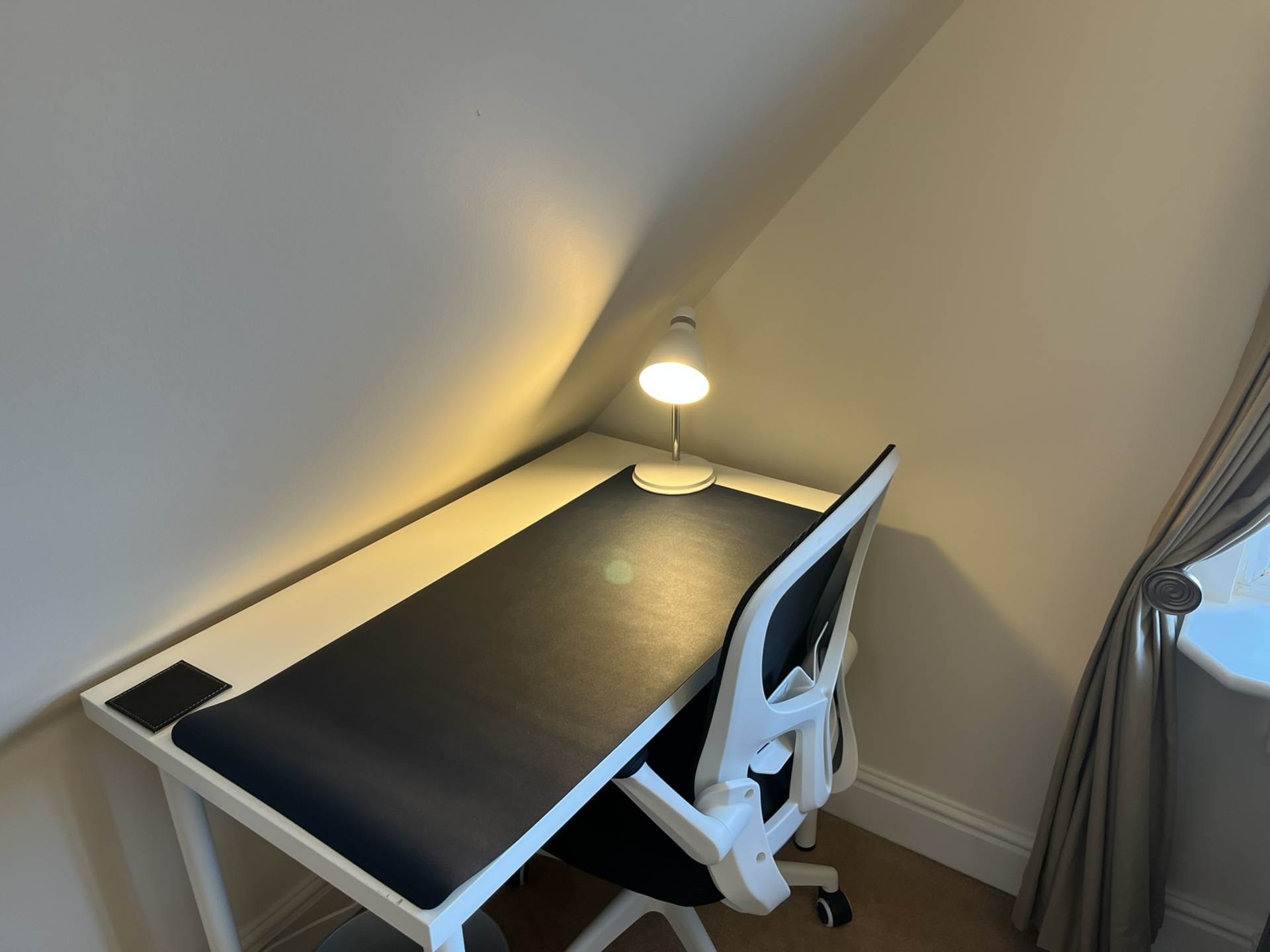 Room 1, Willowbrook, Great George, Godalming GU7 1EE, Image 7