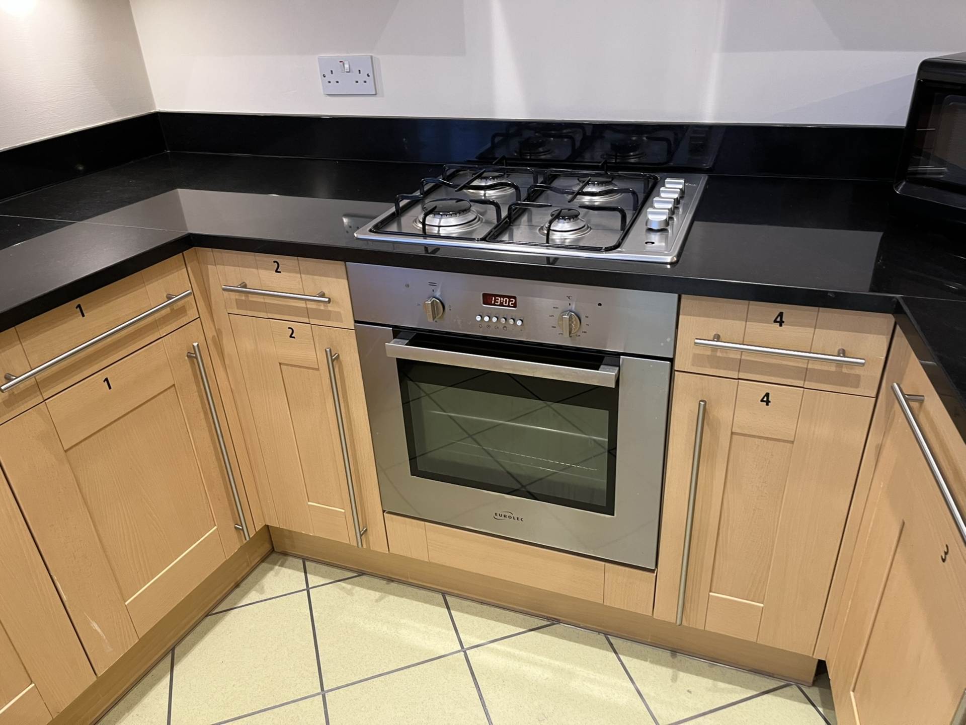 Room 3, Willowbrook, Great George Street, Godalming, Image 16