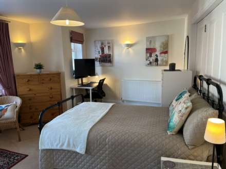 Room 3, Willowbrook, Great George Street, Godalming, Image 4