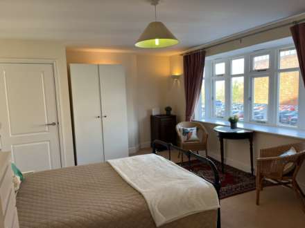 Room 3, Willowbrook, Great George Street, Godalming, Image 5