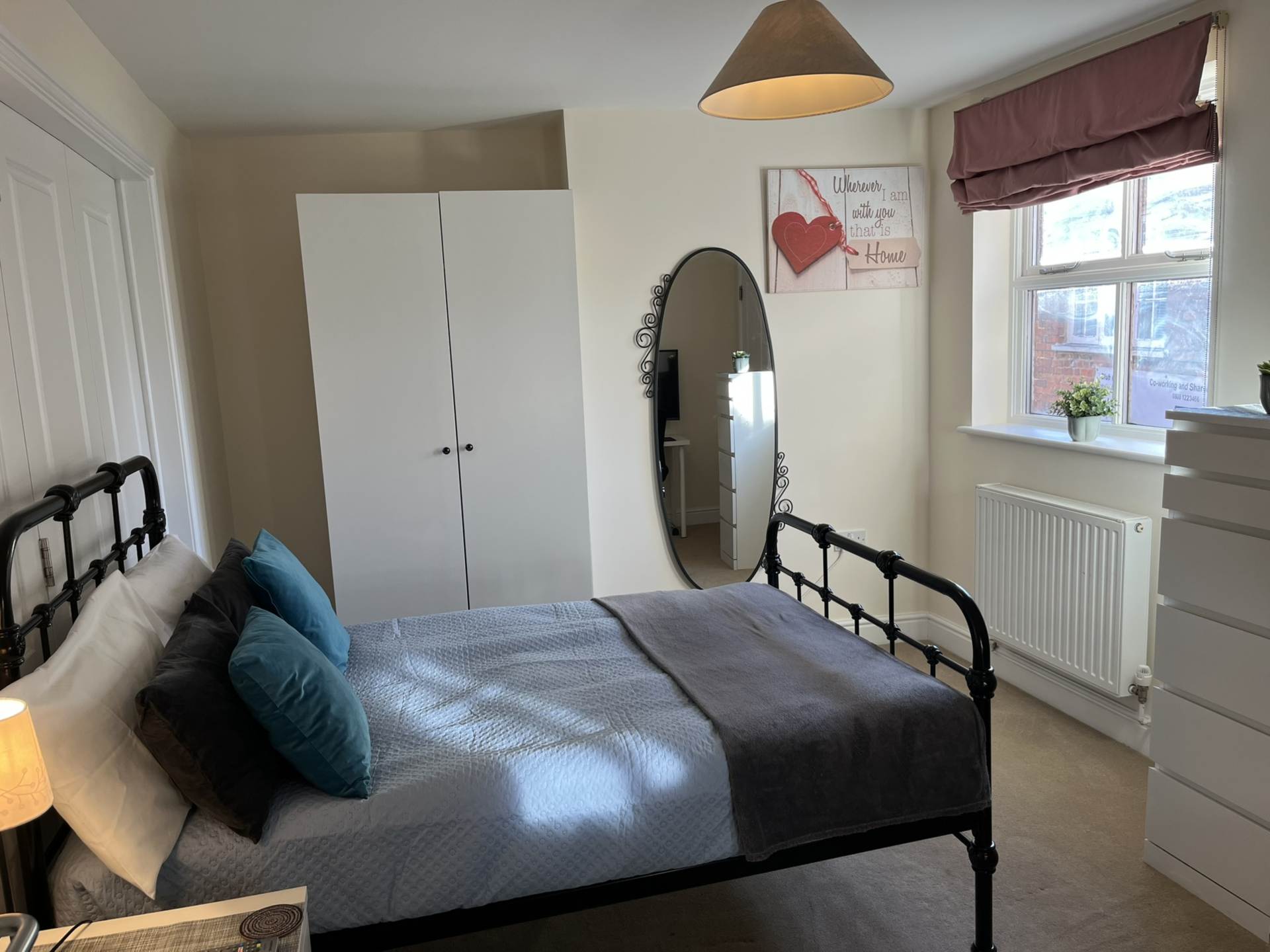 Room 4, Willowbrook, Great George Street, Godalming, Image 1