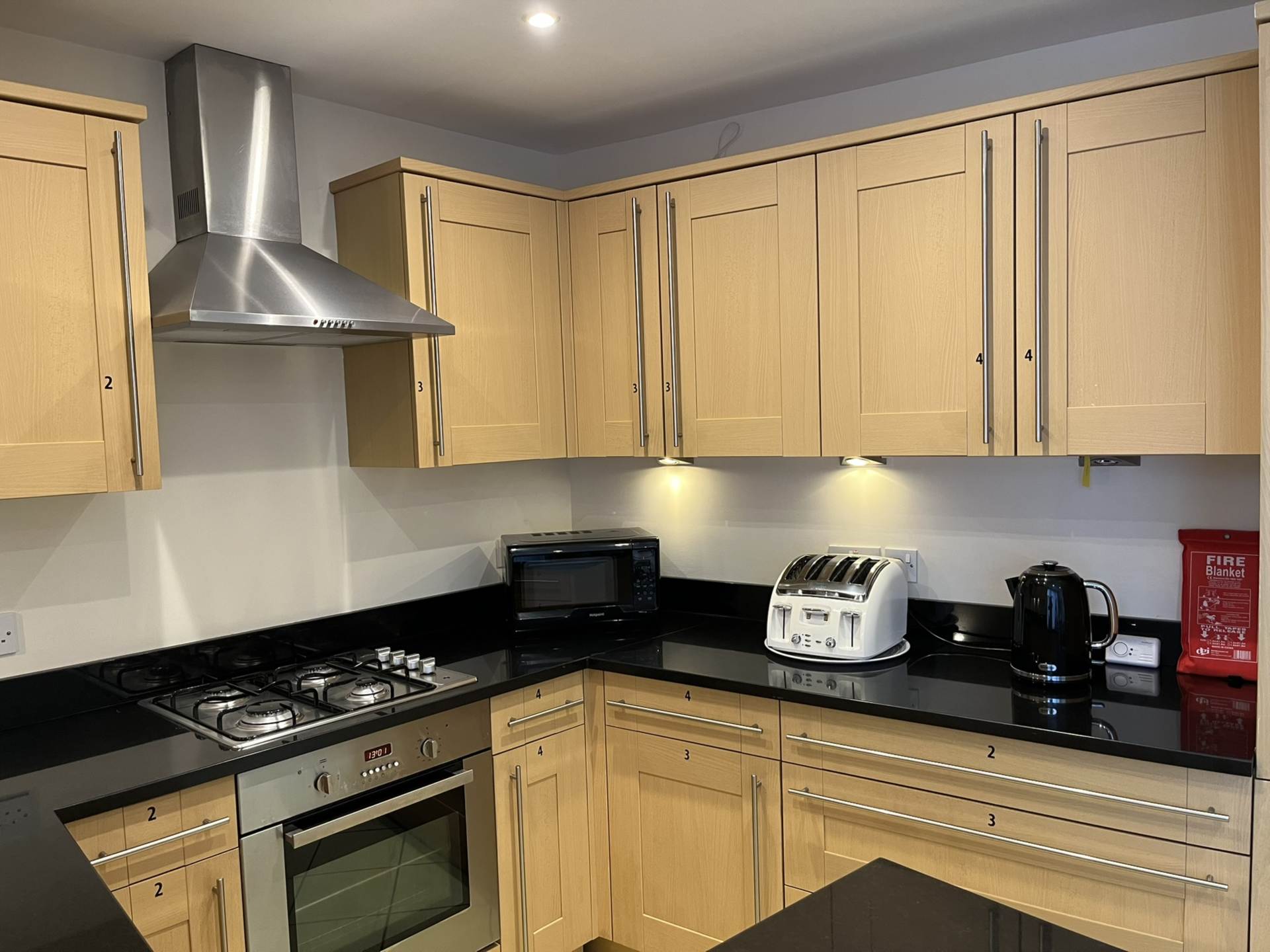 Room 4, Willowbrook, Great George Street, Godalming, Image 13