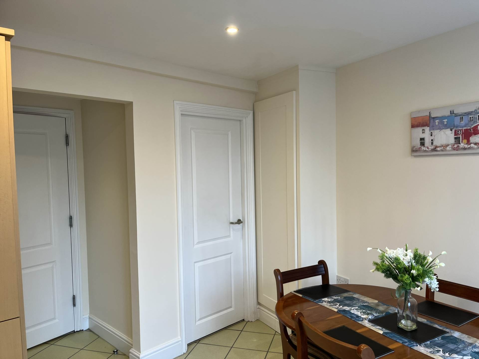 Room 4, Willowbrook, Great George Street, Godalming, Image 22