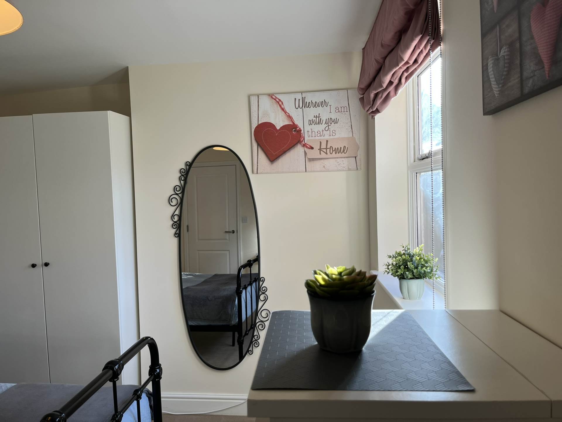 Room 4, Willowbrook, Great George Street, Godalming, Image 4