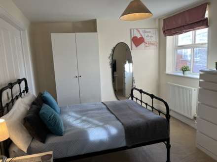 Property For Rent Willowbrook, Great George Street, Godalming