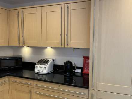 Room 4, Willowbrook, Great George Street, Godalming, Image 16