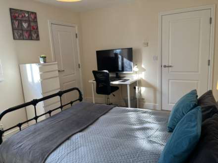 Room 4, Willowbrook, Great George Street, Godalming, Image 8