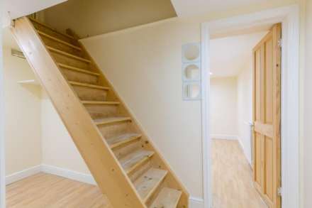 Room 1, 30 Springfield Road, Guildford, Surrey GU1 4DP, Image 4
