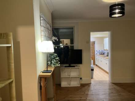 Room 3, 30 Springfield Road, Guildford, Surrey GU1 4DP, Image 12