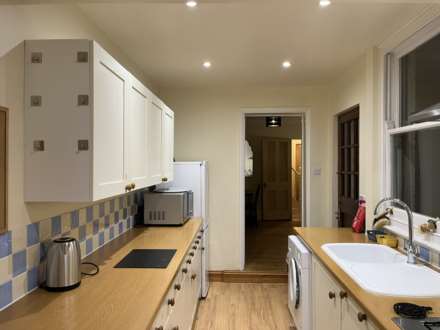 Room 3, 30 Springfield Road, Guildford, Surrey GU1 4DP, Image 18