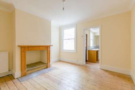 Room 3, 30 Springfield Road, Guildford, Surrey GU1 4DP, Image 3