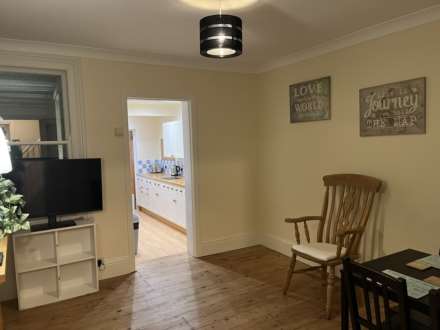 Room 4, 30 Springfield Road, Guildford, Surrey GU1 4DP, Image 13