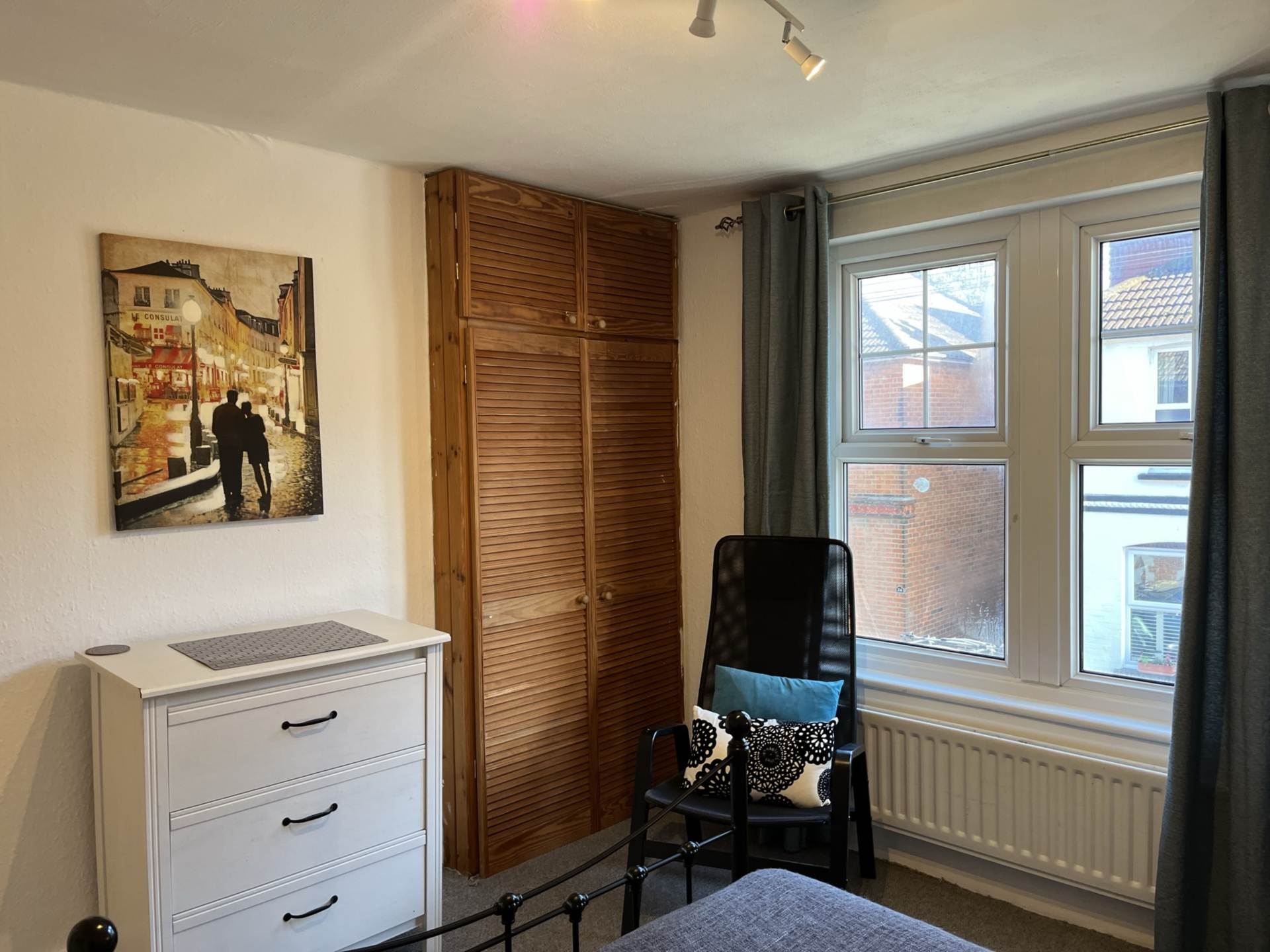 Room 5, 30 Springfield Road, Guildford, Surrey GU1 4DP, Image 11