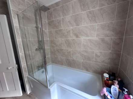Room 4, 40a Farnham Road, Onslow, GU2 4JN, Image 5