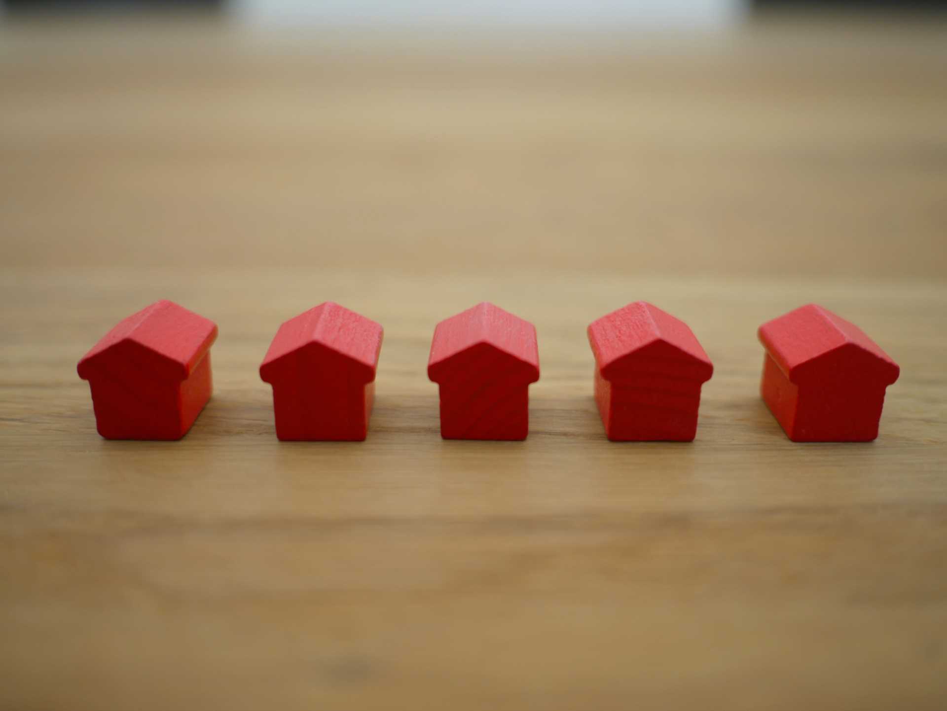 What to do if your sale is at risk of falling through as mortgage lenders downgrade prices