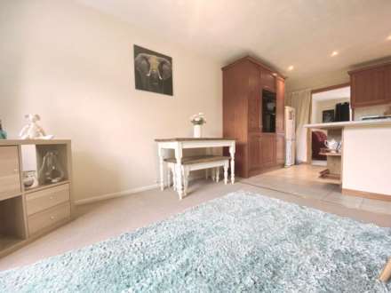 Jellicoe Place, Eaton Socon, Image 2