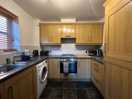 Centra House, St Neots, Image 3