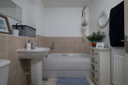 Stonehill, St Neots, Image 10