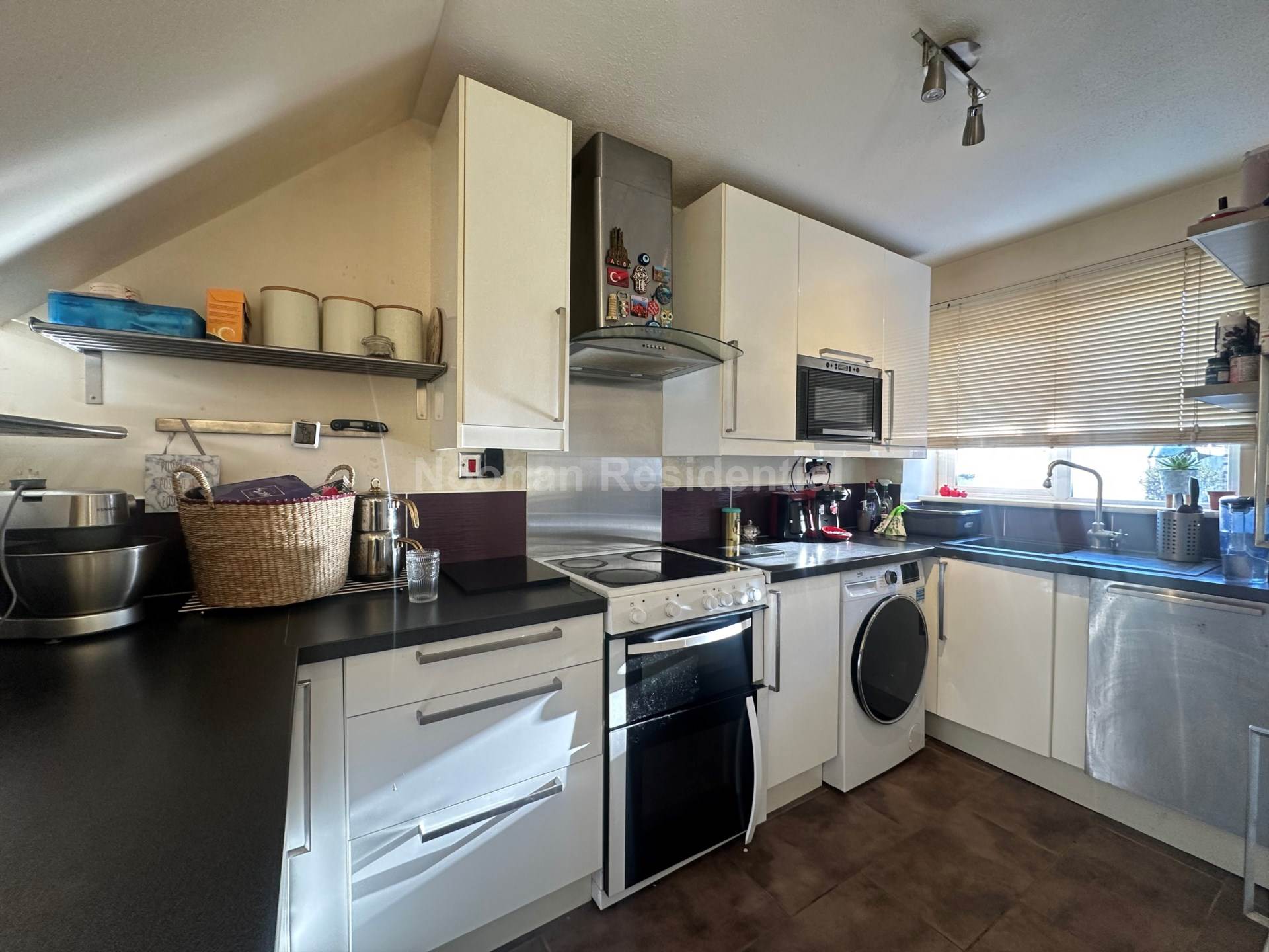 Arnhem Close, Eaton Ford, Image 2