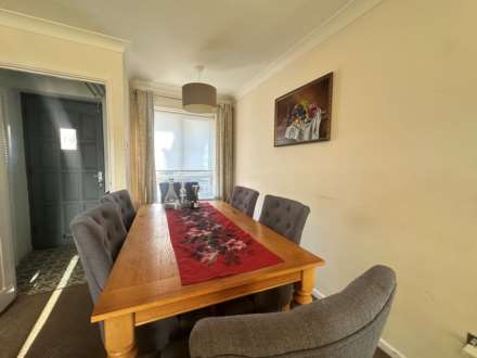 Arnhem Close, Eaton Ford, Image 5