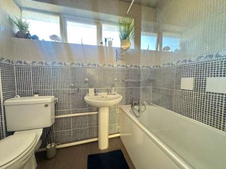 Arnhem Close, Eaton Ford, Image 6