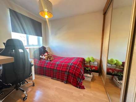 Arnhem Close, Eaton Ford, Image 8