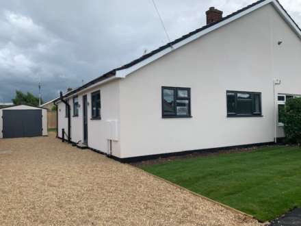 2 Bedroom Bungalow, Orchard Way Offord D`Arcy St. Neots, St Neots