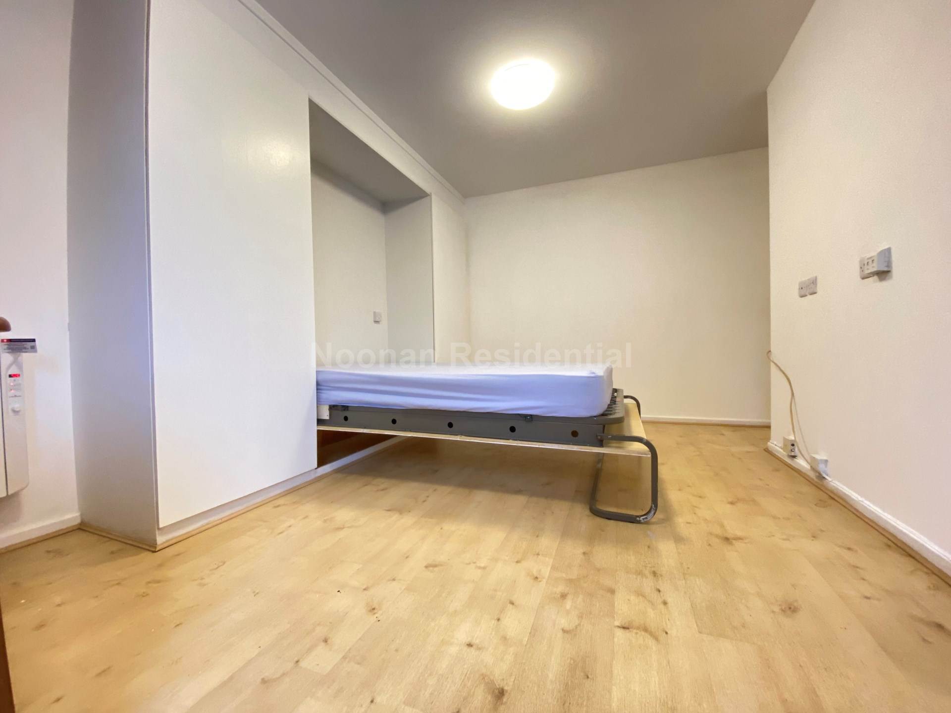 Swift Close, Image 3