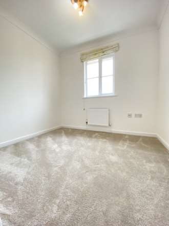 Stargoose Close, Caldecote, Image 10