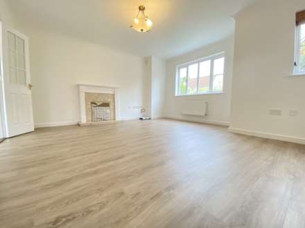 Stargoose Close, Caldecote, Image 5